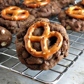 Chocolate Pretzel Cookies