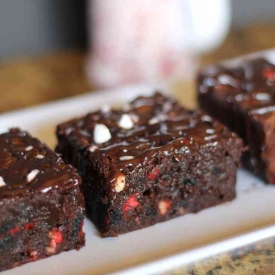 Peppermint Oreo Fudge Brownies