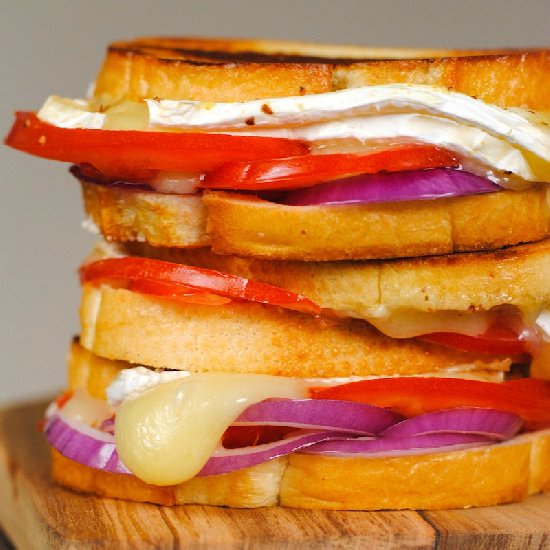 Brie, Tomato & Onion Grilled Cheese