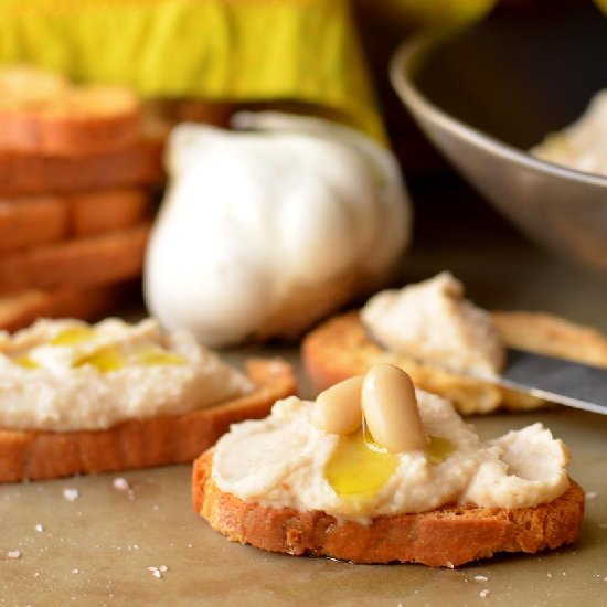 Garlic & Truffle White Bean Spread