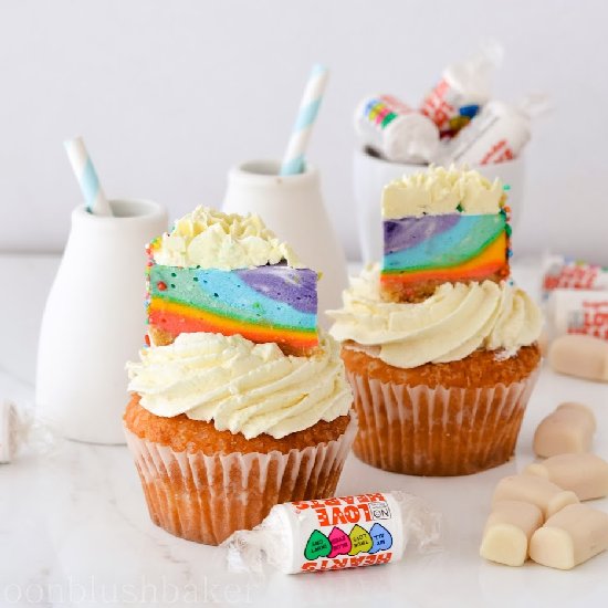 Mini Rainbow Cheesecake Cupcakes