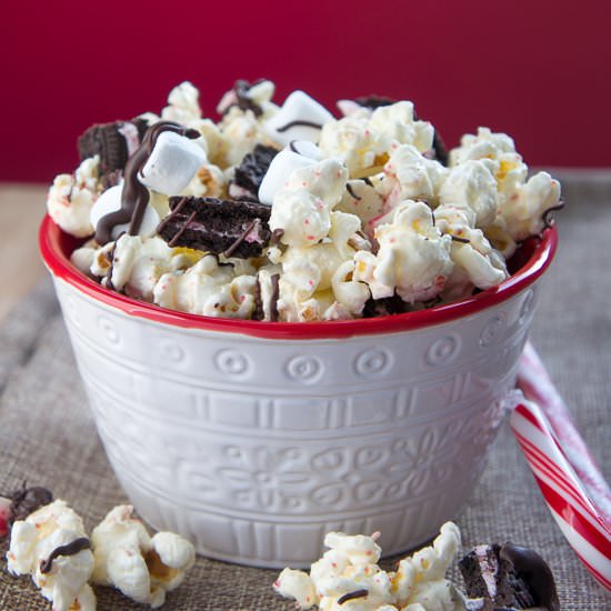 Peppermint Popcorn Mix