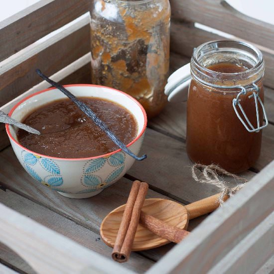 Apple Butter with Vanilla/Cinnamon