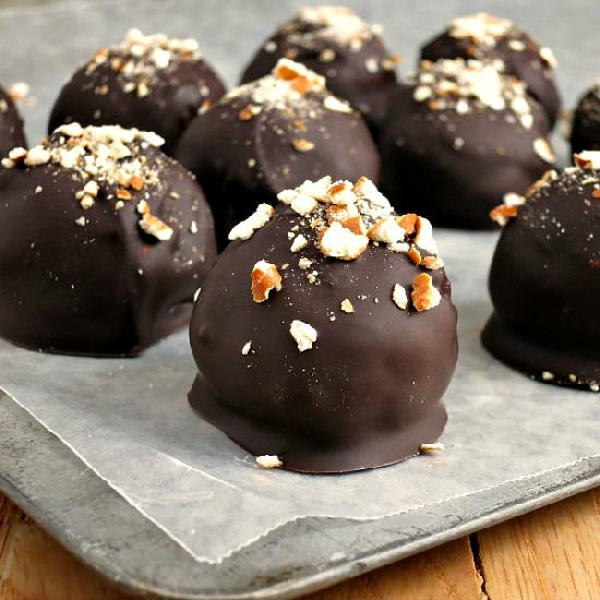 Pretzel Oreo Cookie Balls