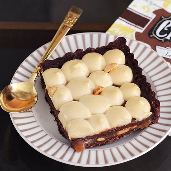 Chocolate, Caramel and Peanuts Tart