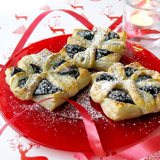 Flower Shaped Christmas Tarts