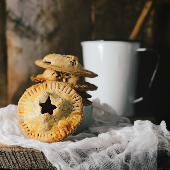 Mini Mulled Wine Apple Spelt Pies