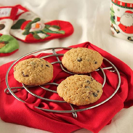 Cranberries and Chocolate Cookies