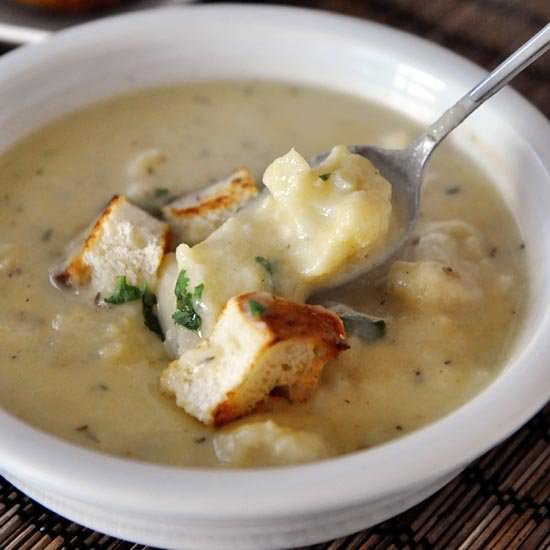 Roasted Cauliflower Soup