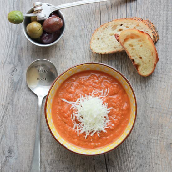 Slow Cooker Tomato Basil Soup