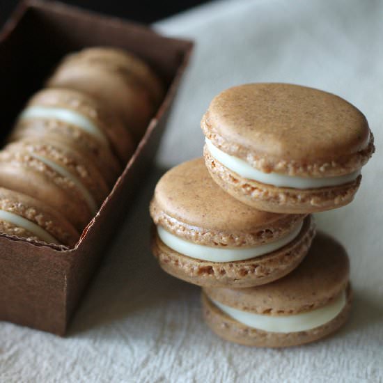 White Chocolate Gingerbread Macaron