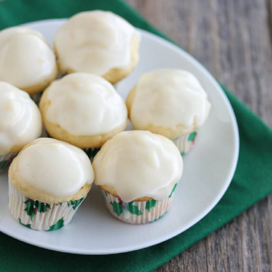 Mini Eggnog Muffins