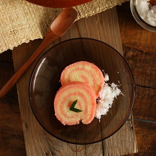 Steamed Cassava Roll