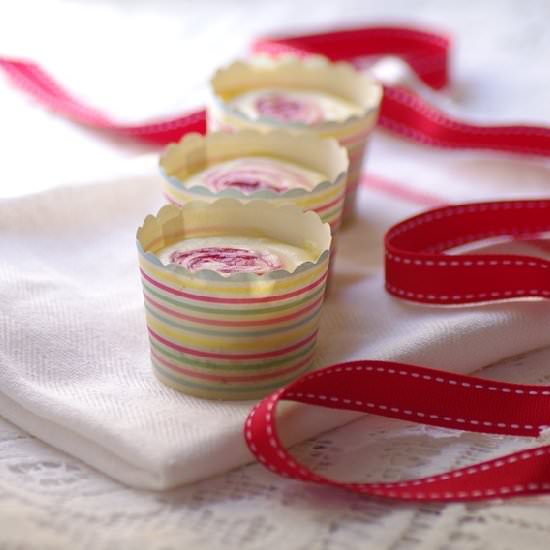 Mini Raspberry Cheesecakes