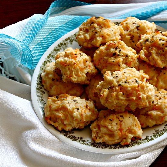 Red Lobster Cheddar Bay Biscuits