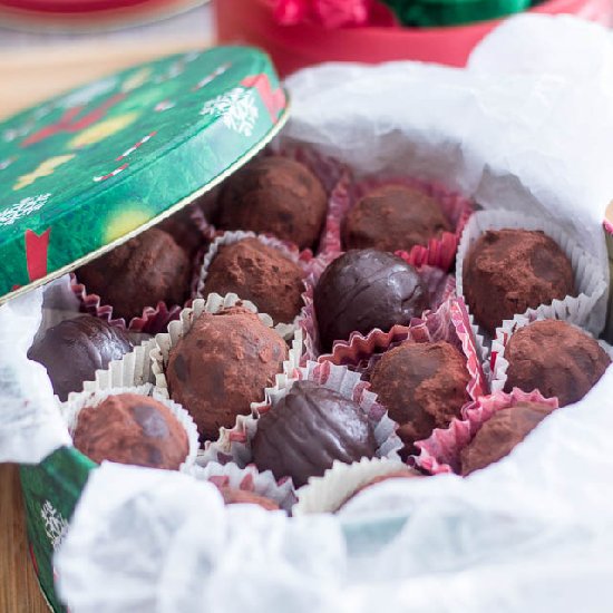 Paleo Dark Chocolate Truffles