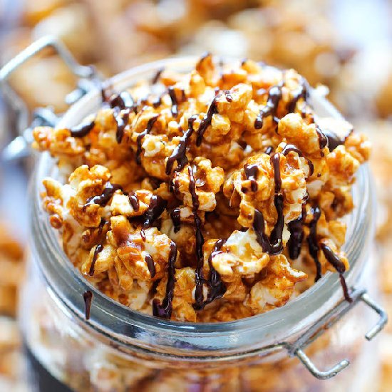 Cinnamon Roll Caramel Corn