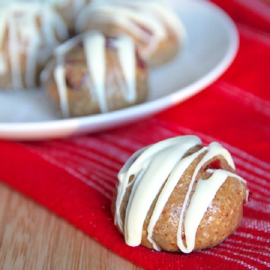 No Bake Holiday Cookie Energy Bites