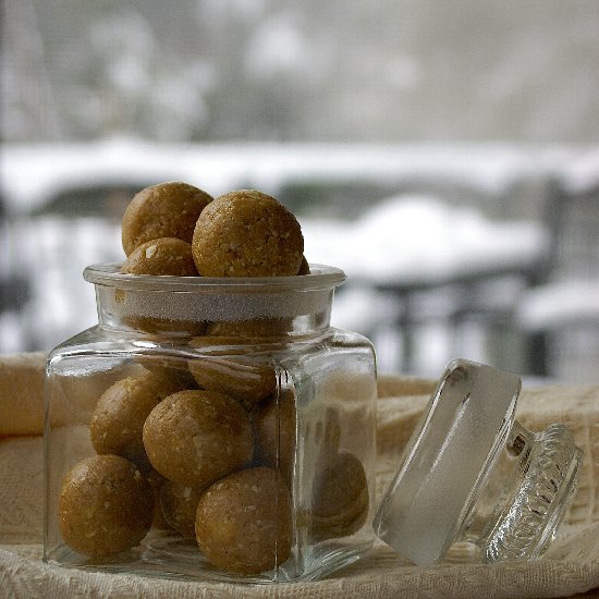 Peanut Butter Cookie Dough Bites