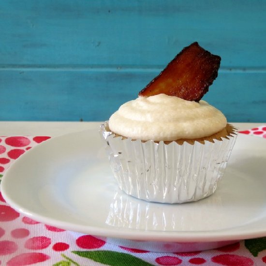 Cinnamon Cupcakes w/ Maple Frosting