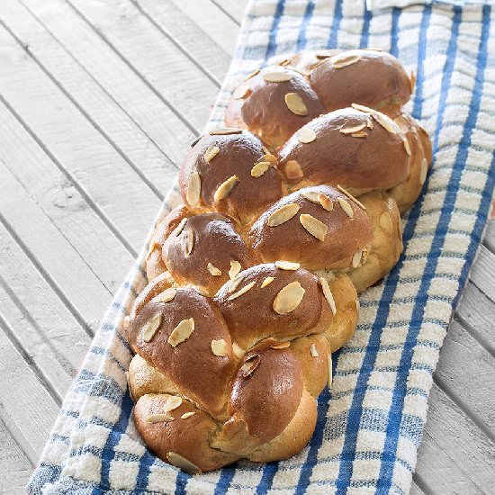 Soft Challah with Semolina