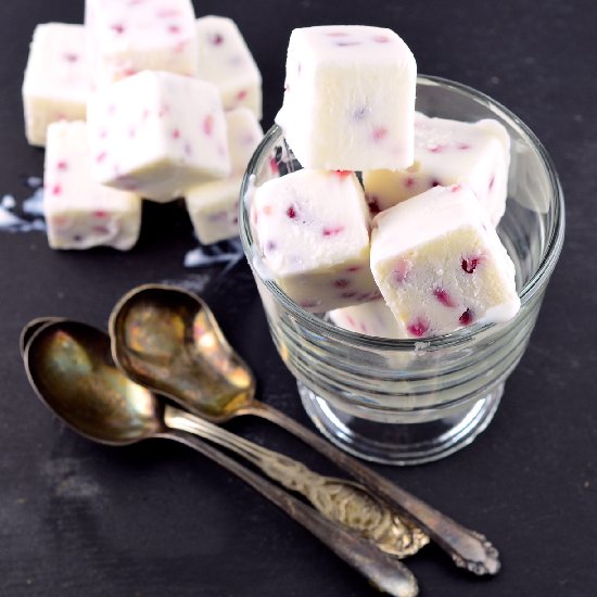 Greek Yogurt & Pomegranate Bites