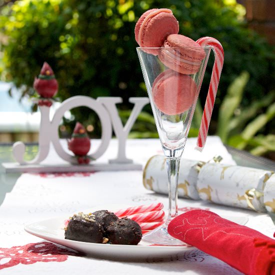 Candy Cane Macarons