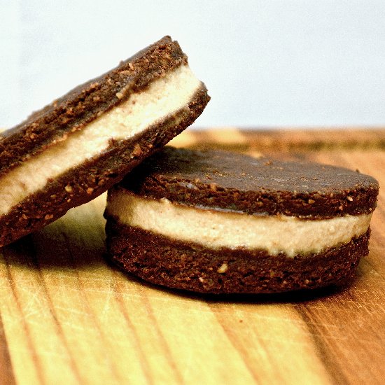 No Bake Lucuma Oreos