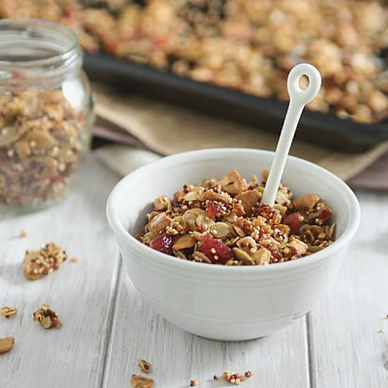 Quinoa cashew cranberry granola