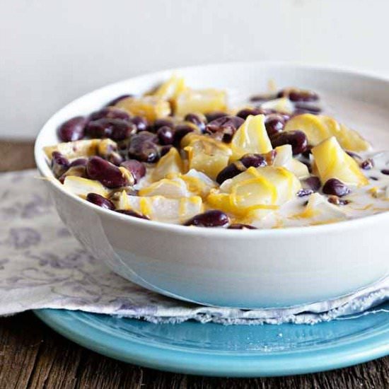 Slow Cooker Bean and Cheese Soup