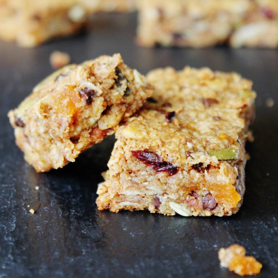 Almond & Oat Granola Bars