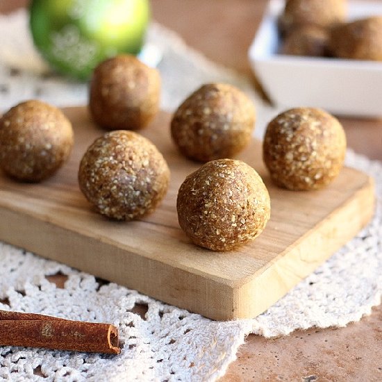 No-Bake Cinnamon Oatmeal Truffles