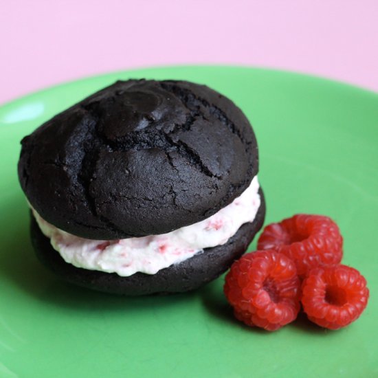 Chocolate & raspberry whoopie pies