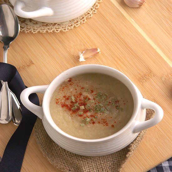 Roasted Garlic & White Bean Soup