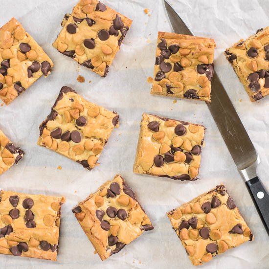 Peanut Butter Chocolate Chip Bars