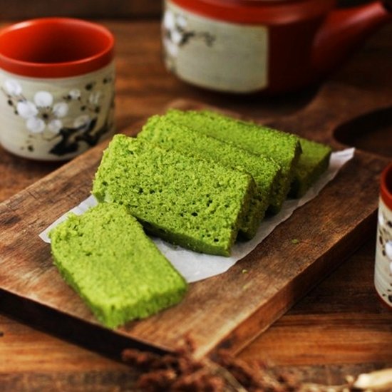 Steamed matcha green tea blondies