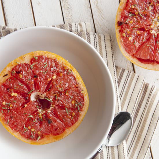 Spicy Broiled Grapefruit