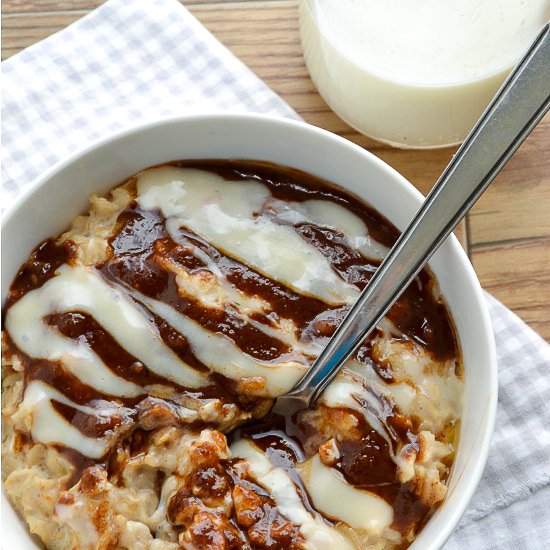 Cinnamon Roll Oatmeal