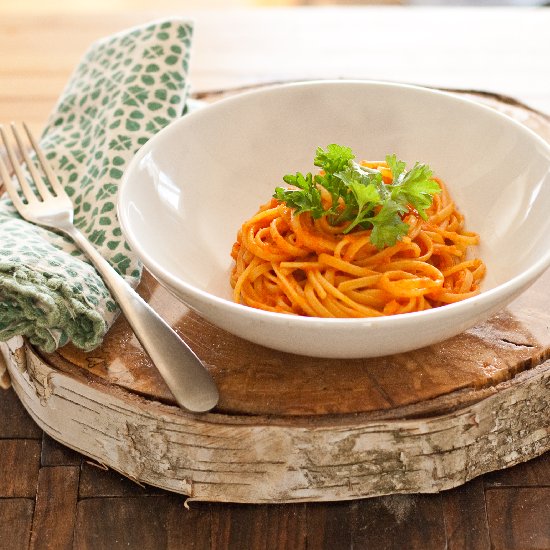 Easy Roasted Red Pepper Linguini