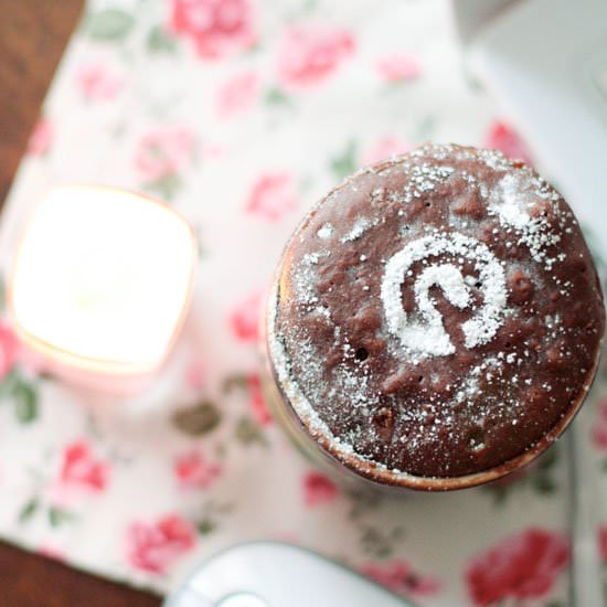 Mug cake with chocolate & ricotta