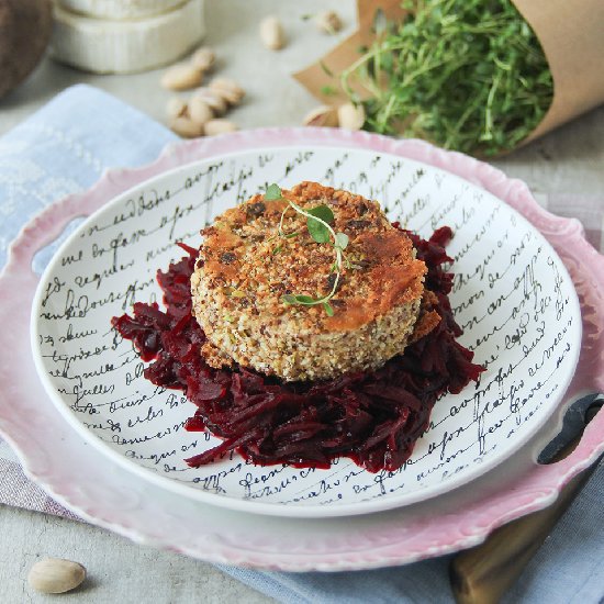 Baked goat cheese with stewed beets