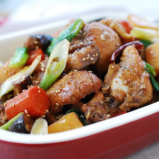 Dakjjim (Korean Braised Chicken)