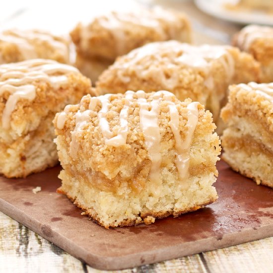 Banana Bread Crumb Cake