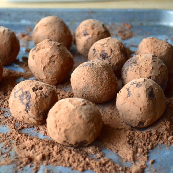 Mocha Avocado Truffles