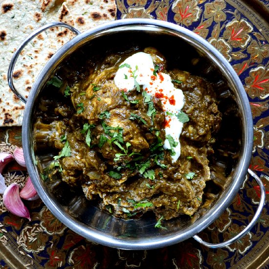 Chickens Saag & Coriander Chapatis