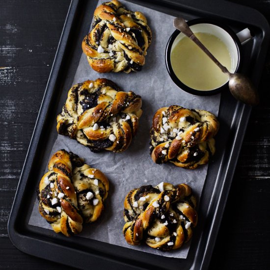 Poppy Seed Rolls