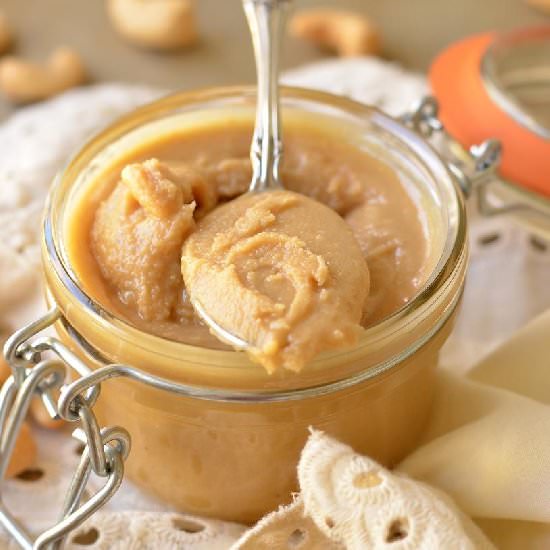 Maple Vanilla Macadamia Nut Butter