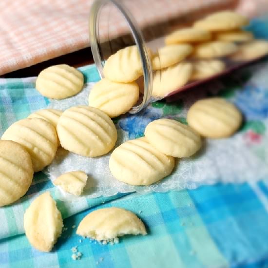 Crumbly All-Butter German Cookies