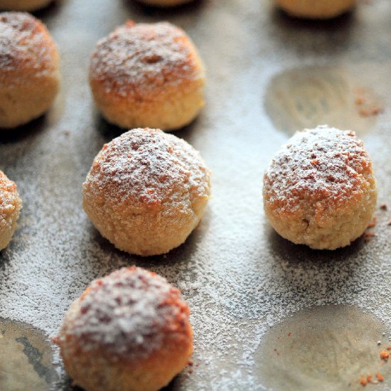 Amaretti Biscuits