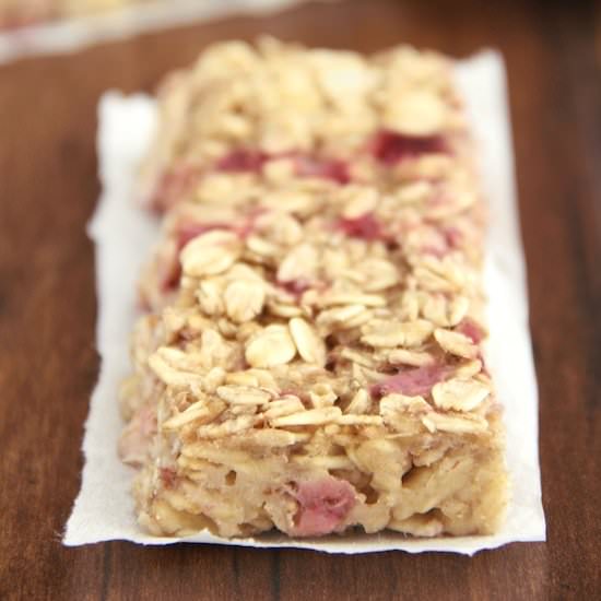 Strawberry Banana Granola Bars